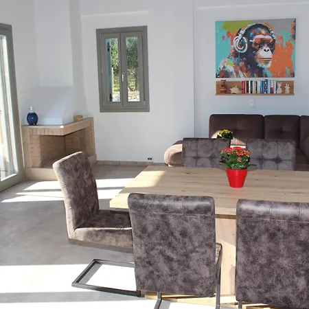 Vrisoules Village 펜션 메토니