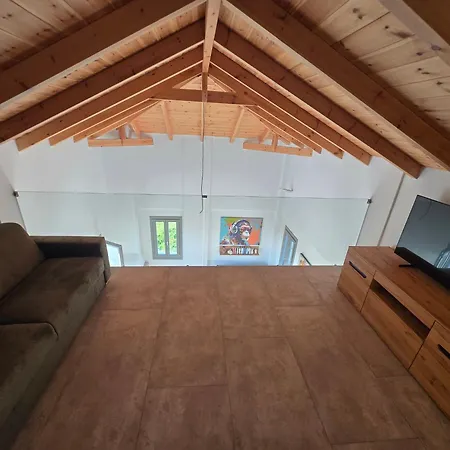 Vrisoules Village 펜션